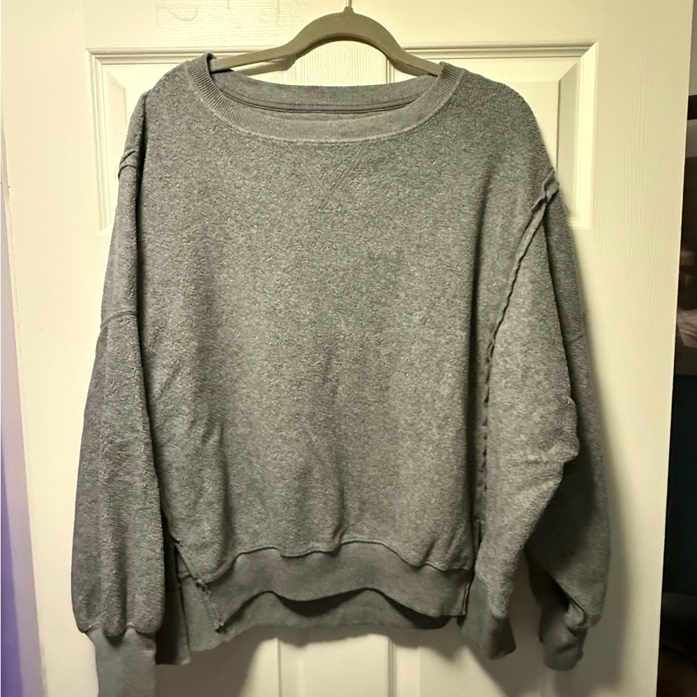 Super soft crewneck from AE. Size M